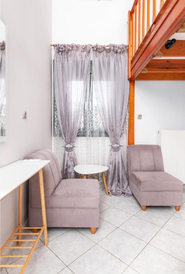 Limnaio Hotell Khrisokhórafa Exteriör bild