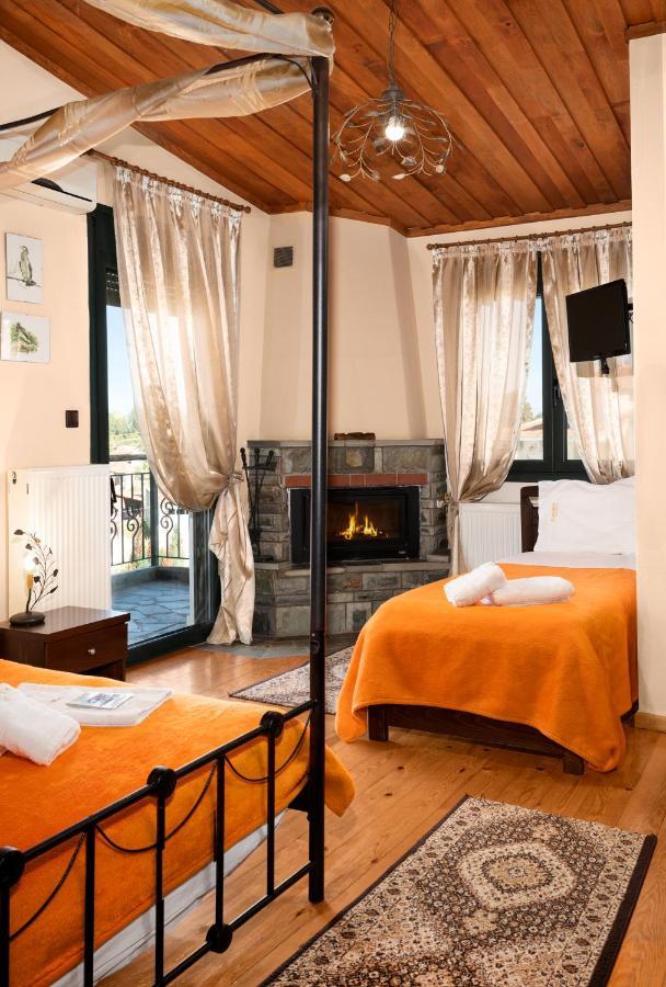 Limnaio Hotell Khrisokhórafa Exteriör bild