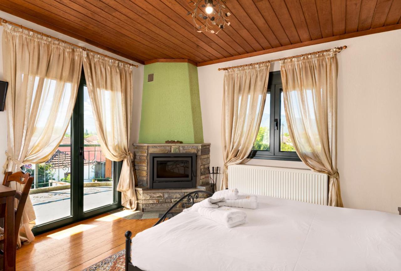 Limnaio Hotell Khrisokhórafa Exteriör bild